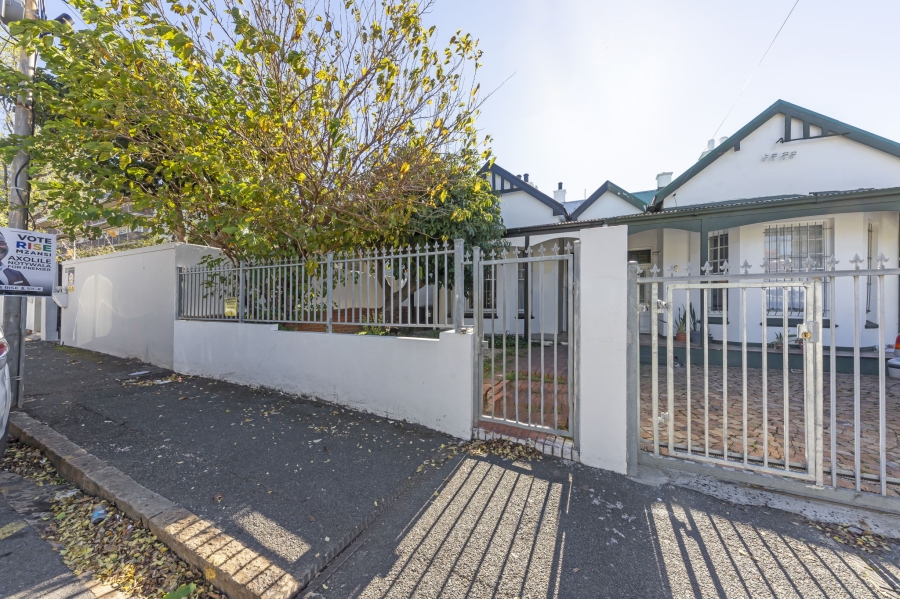 To Let 4 Bedroom Property for Rent in Mowbray Western Cape
